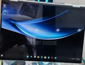 Photo - New Laptop HP 16GB AMD Ryzen 7 SSD 1T