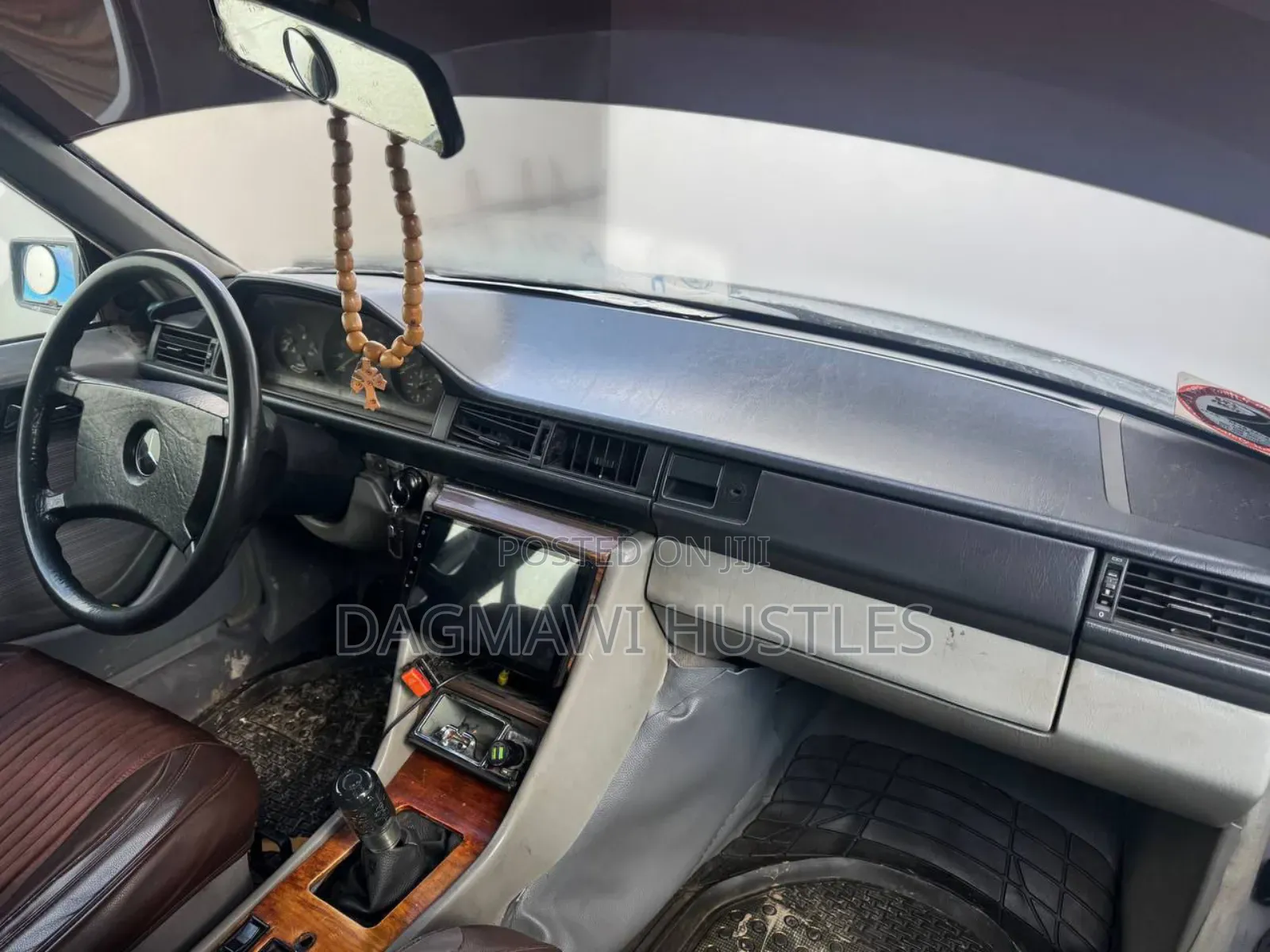 Mercedes-Benz 230E 1989 White