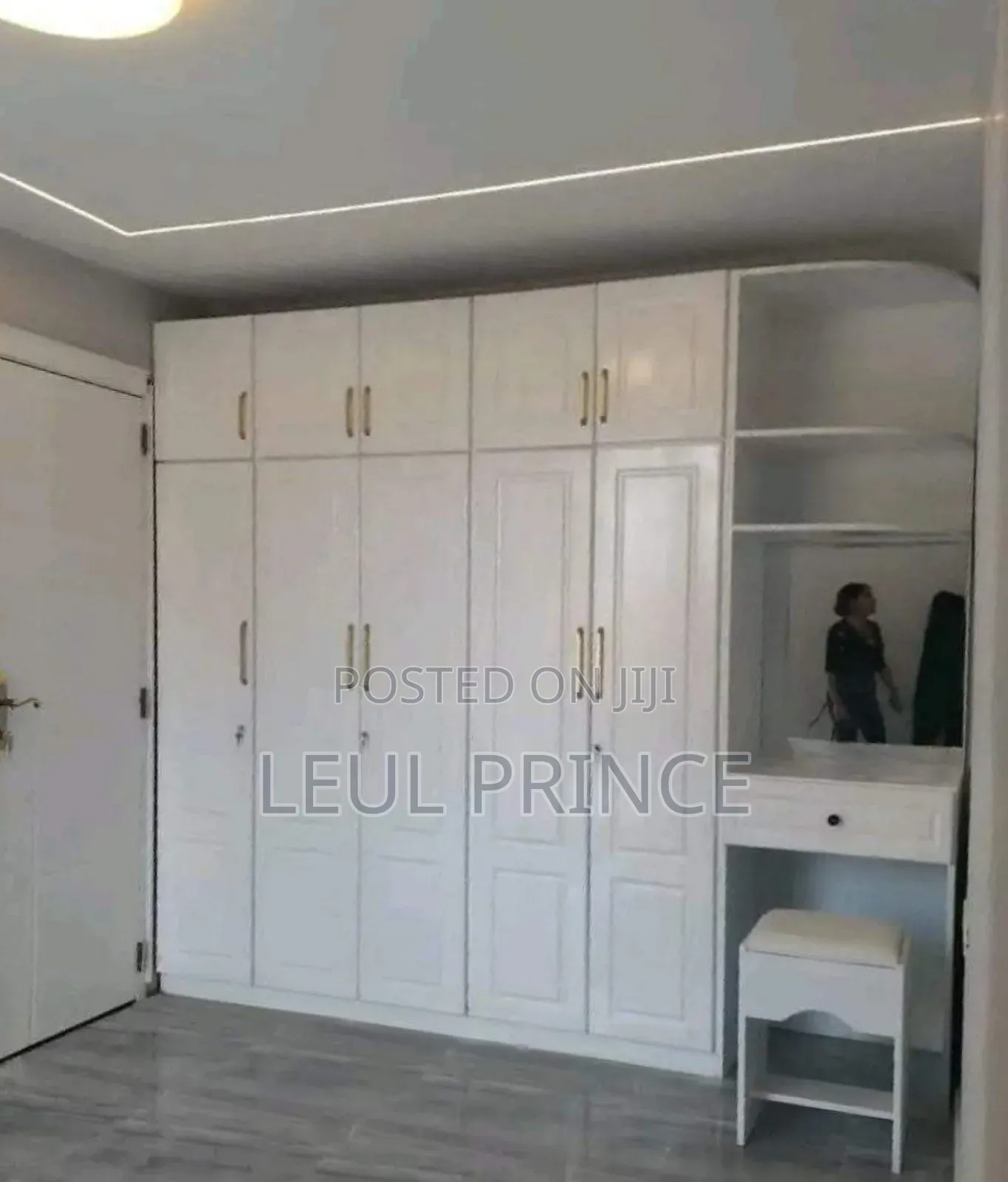 Closet Shiba Furniture