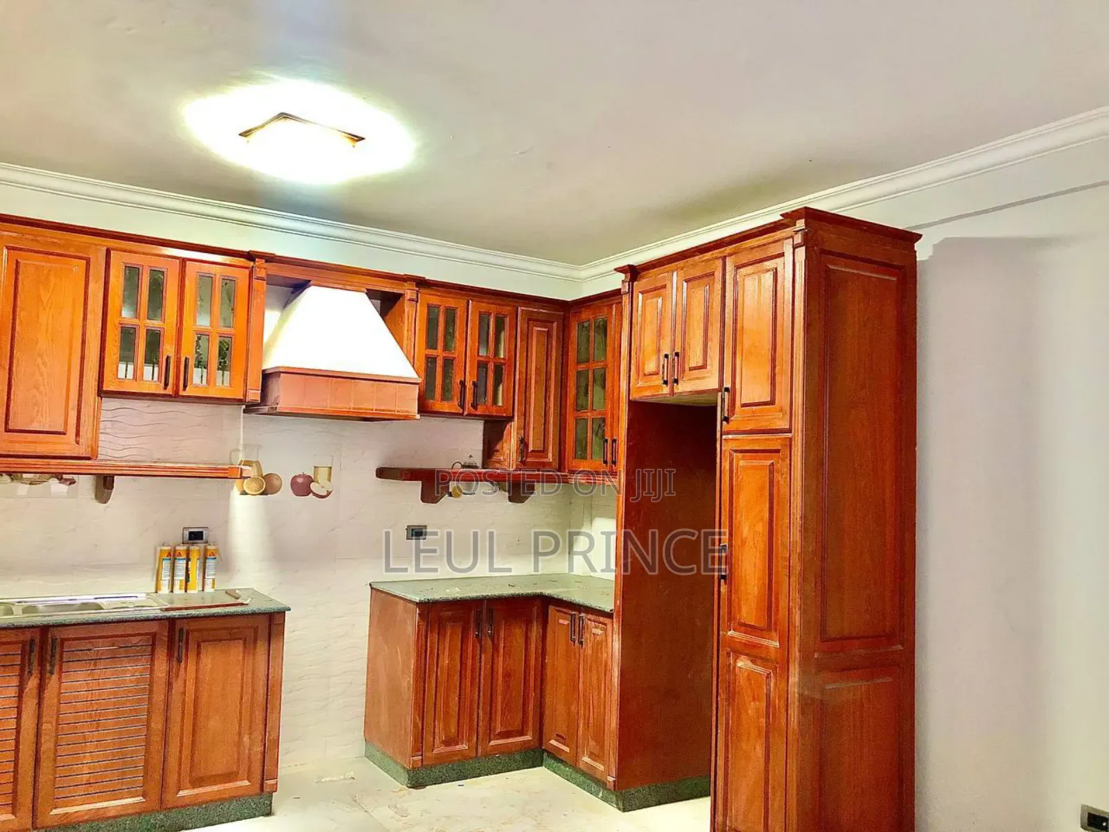 Kitchen Cabinet