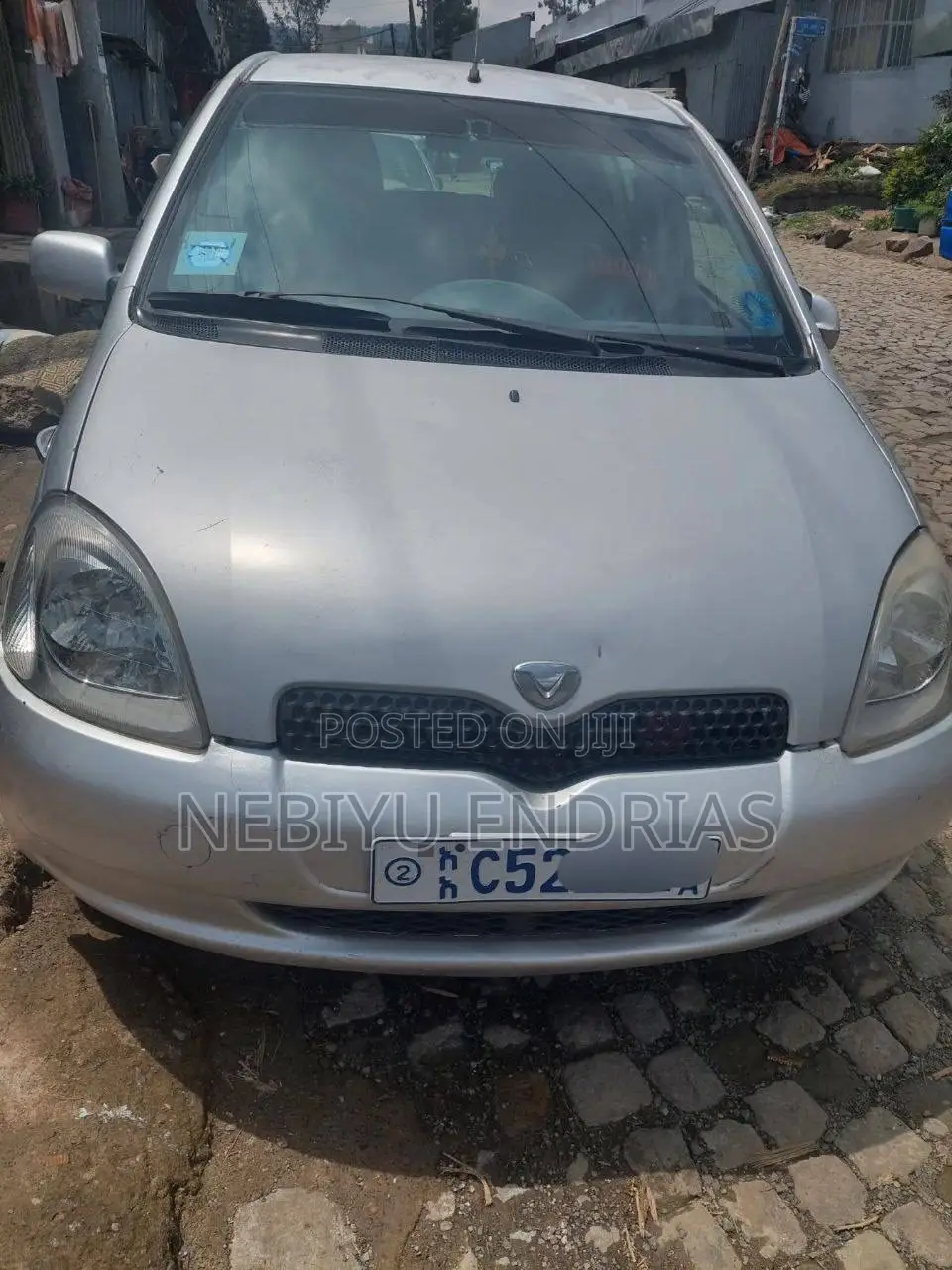 Toyota Vitz 2001 Silver