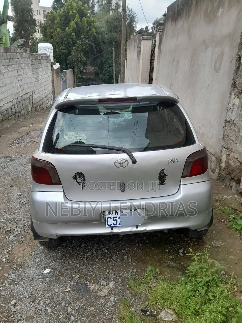 Toyota Vitz 2001 Silver