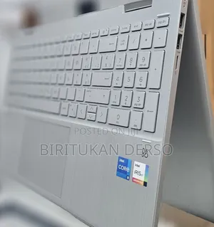 Photo - New Laptop HP 16GB Intel Core I5 SSD 512GB