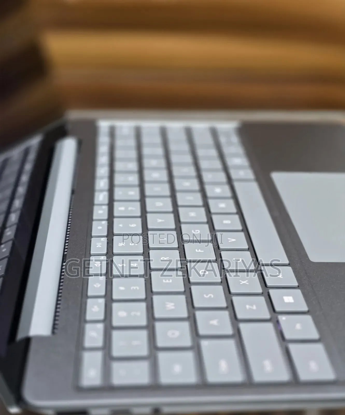 New Laptop Microsoft Surface 8GB Intel Core I5 SSD 256GB