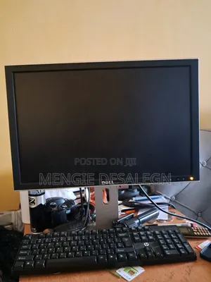 Photo - Desktop Computer Dell Optiplex 3040 12GB Intel Core I3 SSD 256GB