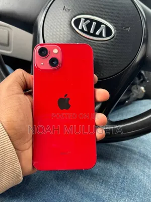 Apple iPhone 13 128 GB Red