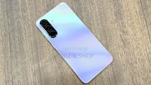 Photo - New Samsung Galaxy A36 256 GB Black