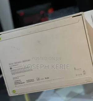 New Laptop Apple MacBook Air 2025 M4 13-Inch 16GB Apple M4 SSD 256GB