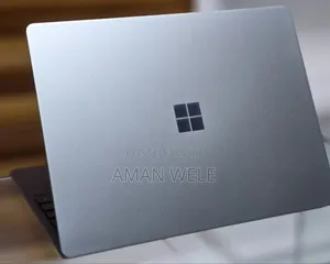 New Laptop Microsoft Surface 8GB Intel Core I5 SSD 256GB