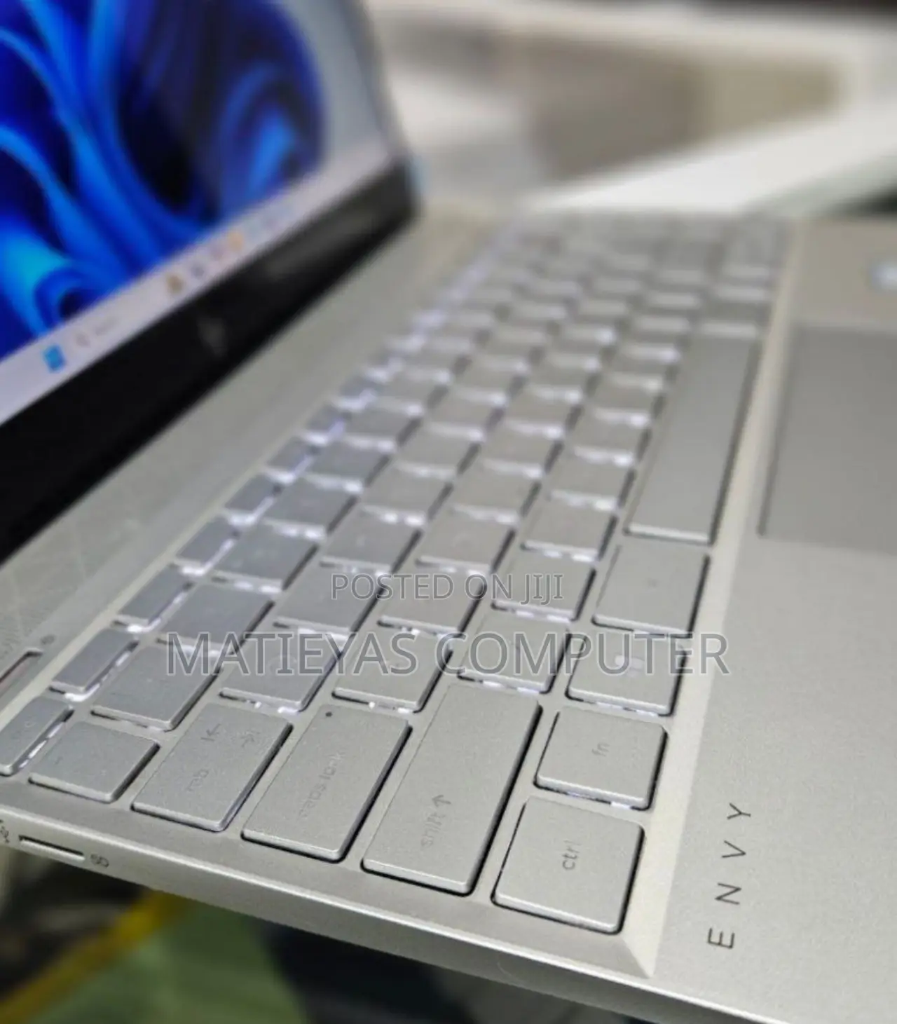 New Laptop HP Envy 13 4GB Intel Core I5 SSD 256GB