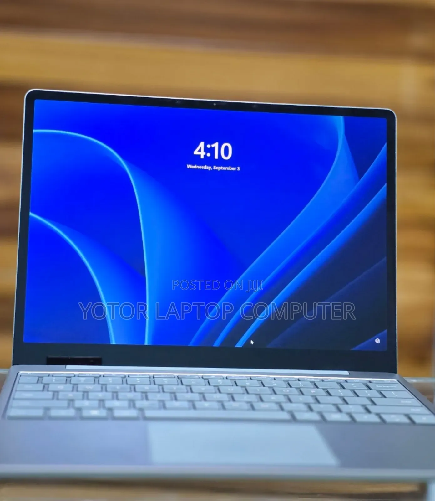 New Laptop Microsoft Surface 8GB Intel Core I5 SSD 256GB