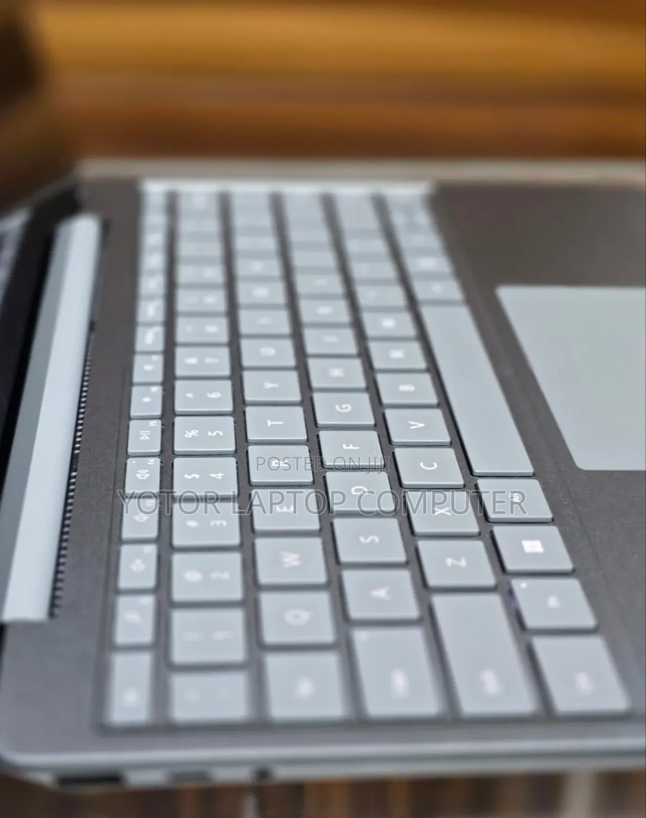 New Laptop Microsoft Surface 8GB Intel Core I5 SSD 256GB