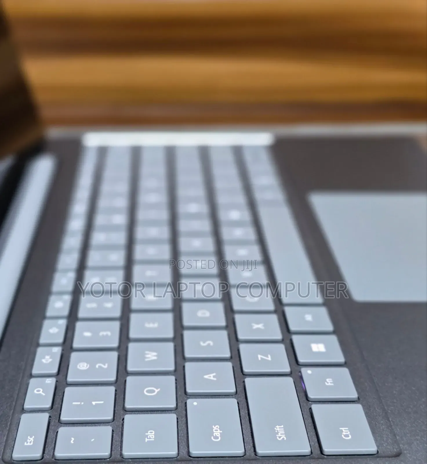 New Laptop Microsoft Surface 8GB Intel Core I5 SSD 256GB