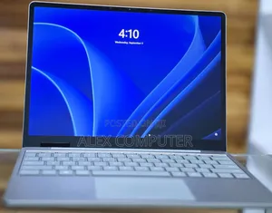 Photo - New Laptop Microsoft Surface Laptop 8GB Intel Core I5 SSD 256GB