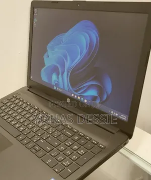 Photo - Laptop HP Stream Notebook 4GB Intel Core I3 HDD 500GB