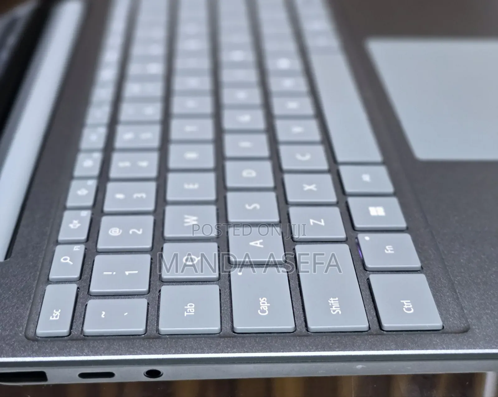 New Laptop Microsoft Surface 8GB Intel Core I5 SSD 256GB