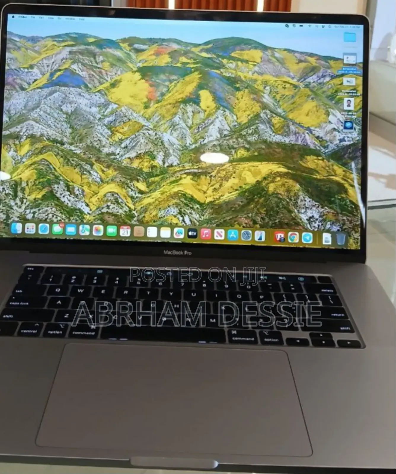 New Laptop Apple MacBook Pro 2019 16GB Intel Core I7 SSD 512GB