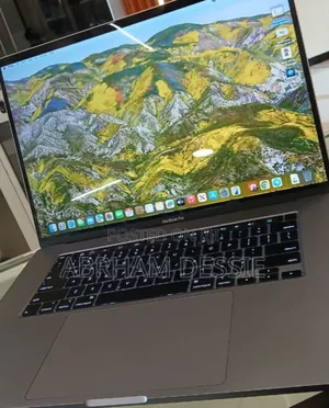 New Laptop Apple MacBook Pro 2019 16GB Intel Core I7 SSD 512GB