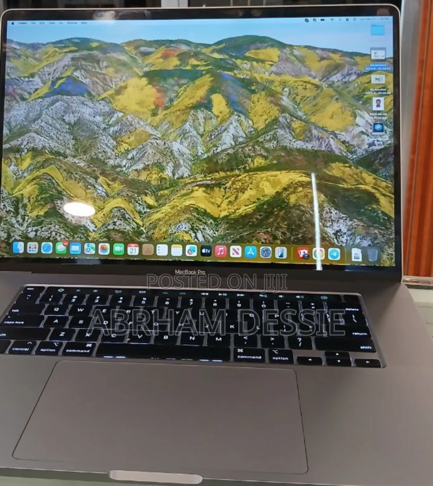 New Laptop Apple MacBook Pro 2019 16GB Intel Core I7 SSD 512GB