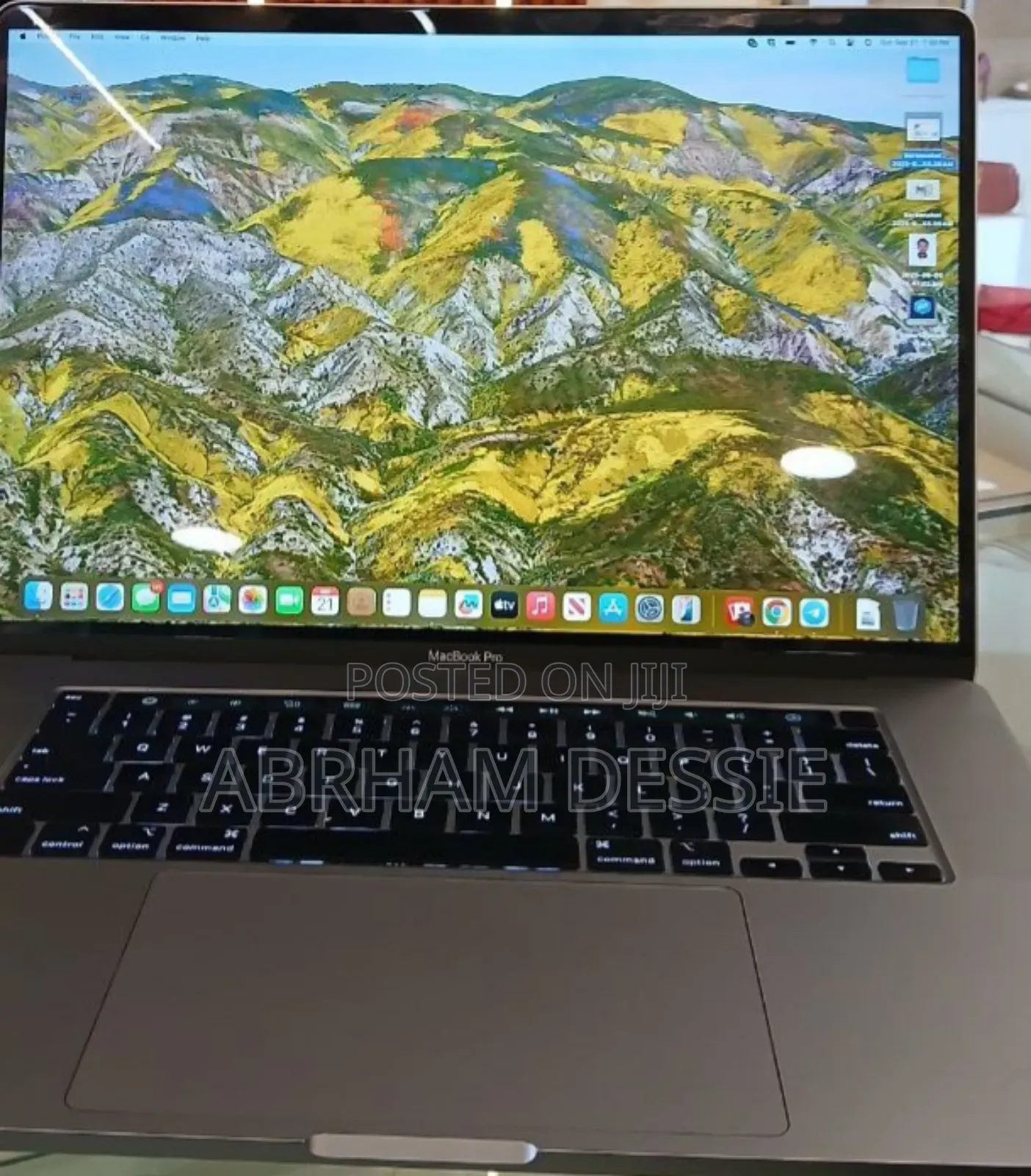 New Laptop Apple MacBook Pro 2019 16GB Intel Core I7 SSD 512GB