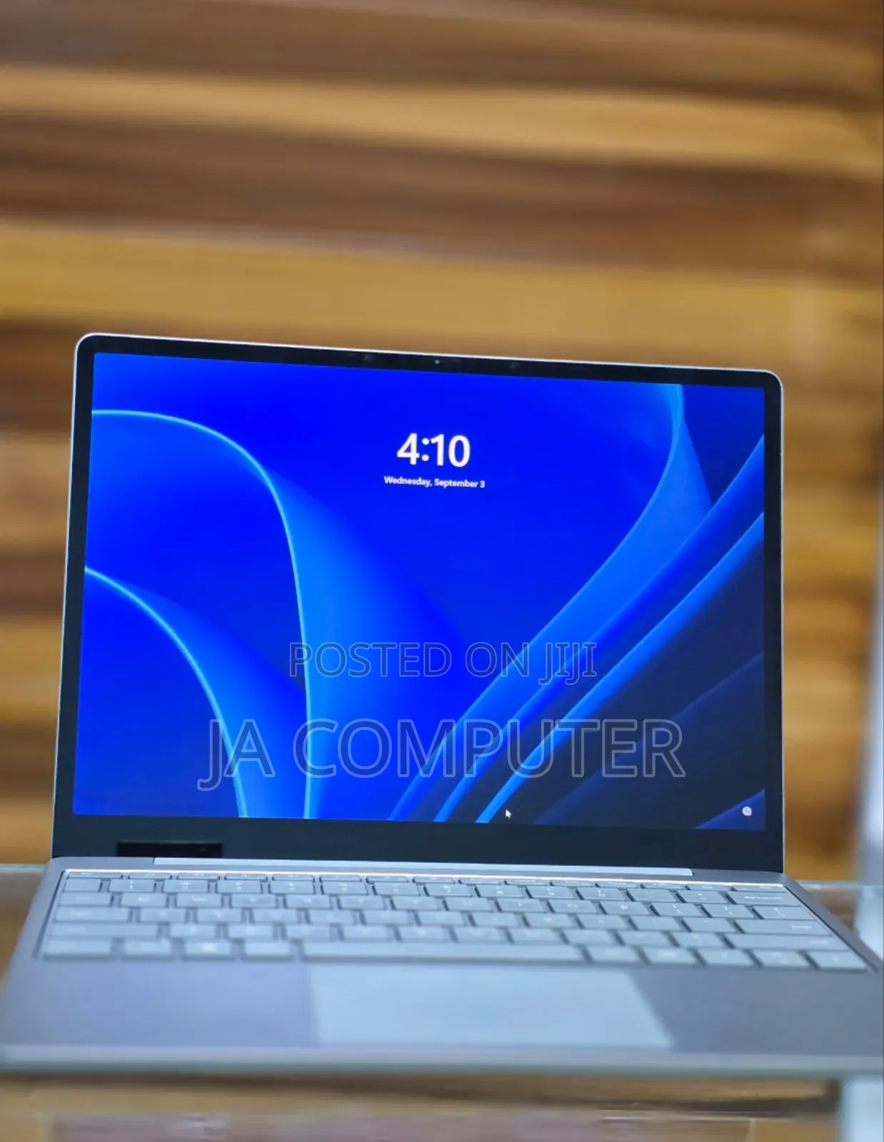 New Laptop Microsoft Surface Laptop 8GB Intel Core I5 SSD 256GB