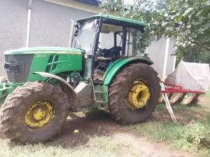 Photo - Jhondeer Tractor