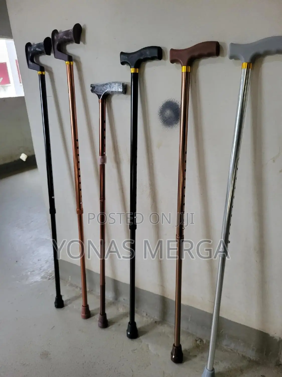 Walking Cane,Instantly Adjusts三٧walking Stick函፬perfect Store Anywhere