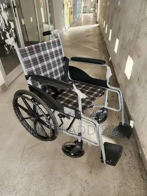 Foldable Wheelchair求情cotten Seat Wheelchair奢求medical Wheelchair Normal