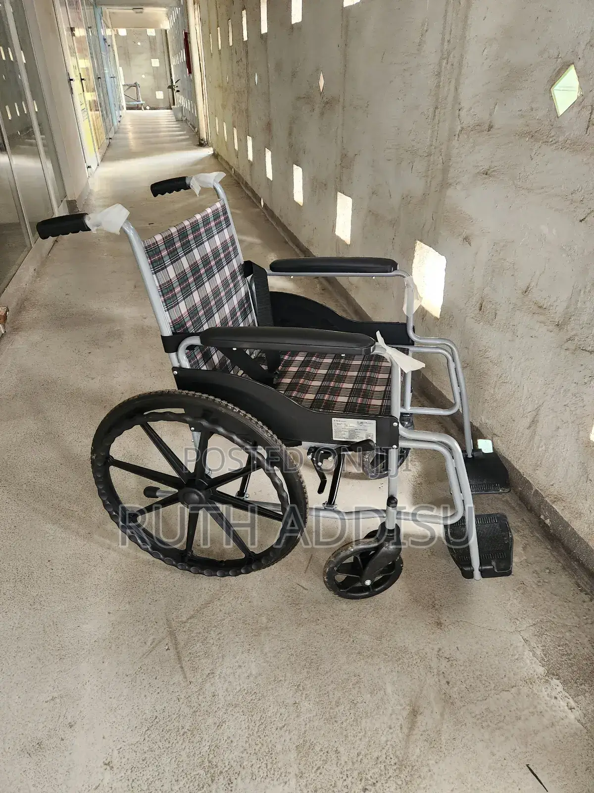 Foldable Wheelchair載有wheelchair暫緩wheelchair夯地wheelchair延長wheelchair