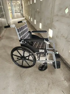 Photo - Foldable Wheelchair載有wheelchair暫緩wheelchair夯地wheelchair延長wheelchair