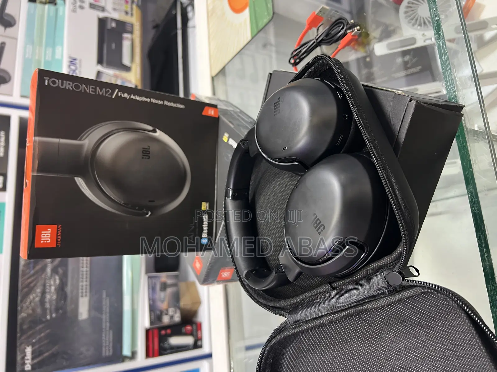 JBL Tourone M2