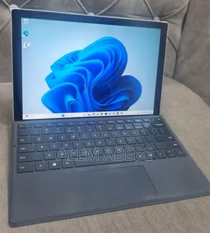 New Laptop Microsoft Surface 16GB Intel Core I7 SSD 512GB