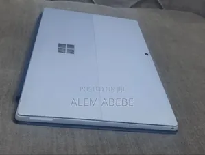 New Laptop Microsoft Surface 16GB Intel Core I7 SSD 512GB