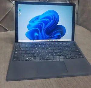 New Laptop Microsoft Surface 16GB Intel Core I7 SSD 512GB