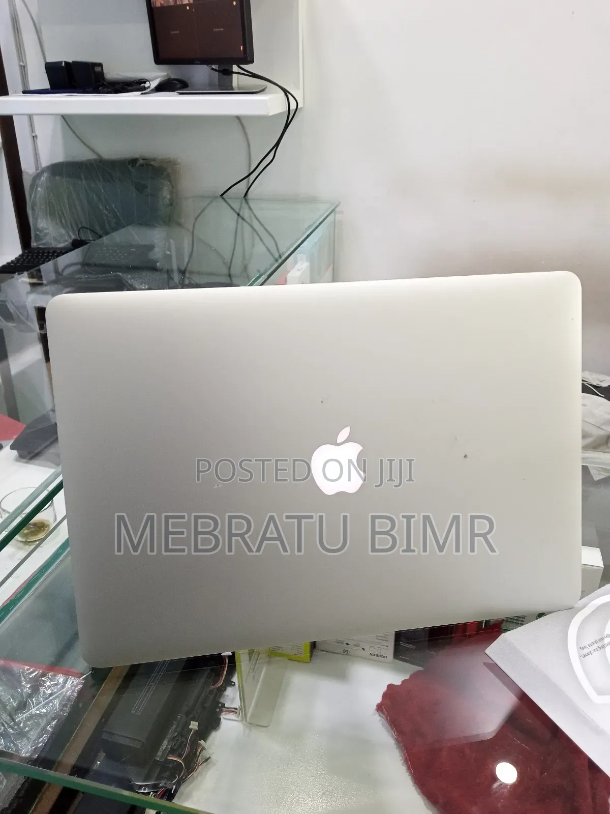 New Laptop Apple MacBook Pro 2015 16GB Intel Core I7 SSD 256GB