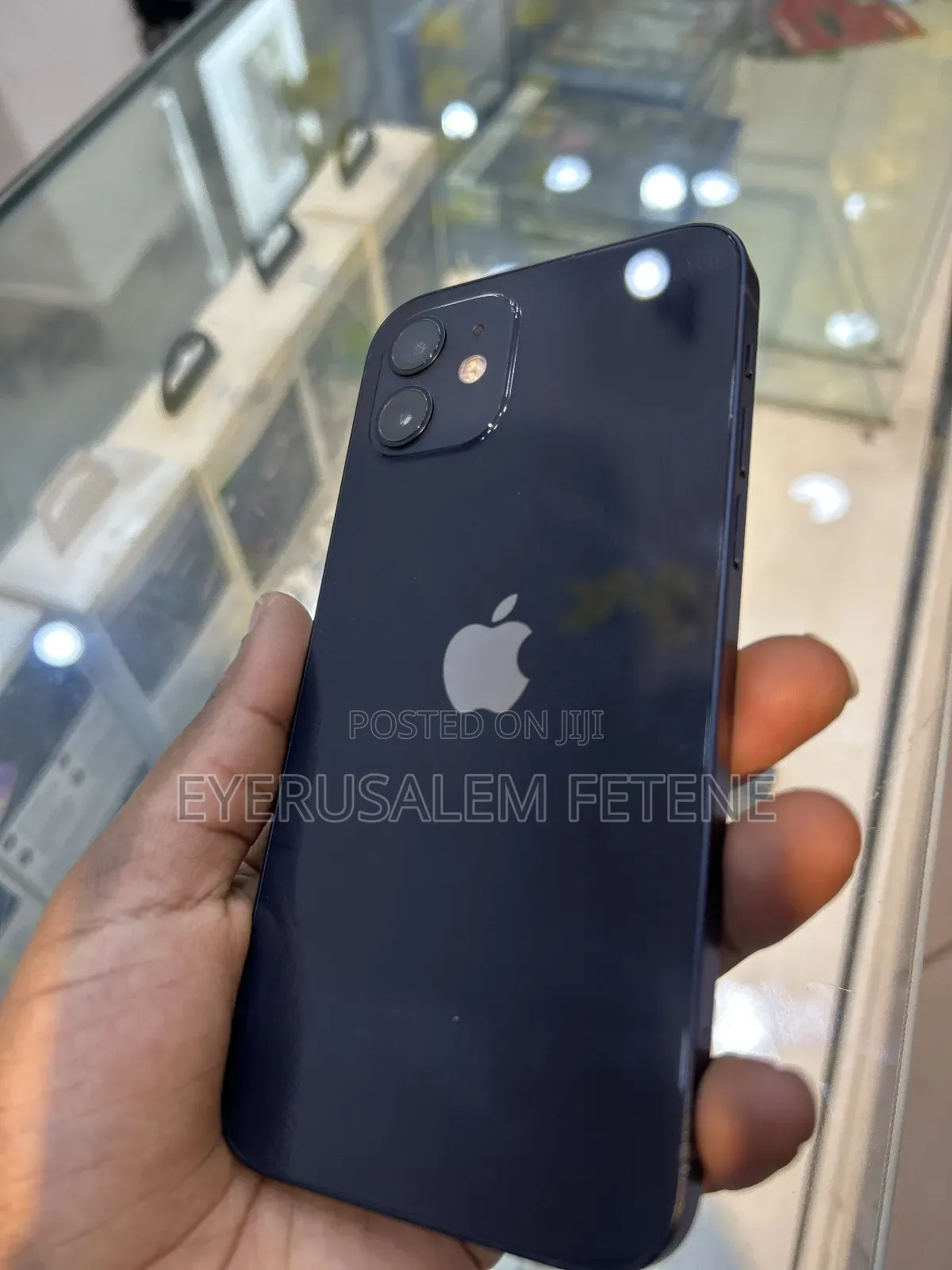 Apple iPhone 12 64 GB