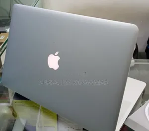 New Laptop Apple MacBook Pro 2015 16GB Intel Core I7 SSD 256GB