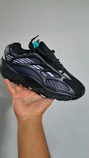 Photo - Adidas Yeezy