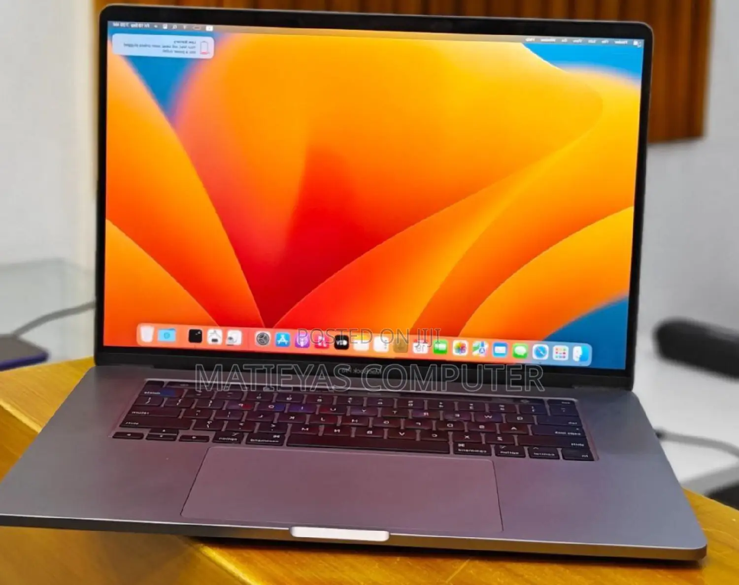 New Laptop Apple MacBook Pro 2019 16GB Intel Core I7 SSD 512GB
