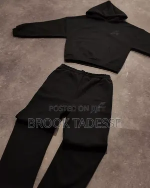  Stylish Complete Tuta Set – Trendy Comfortable Wear