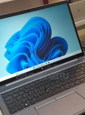 New Laptop HP ZBook Fury 17 G7 32GB Intel Core I7 SSD 512GB