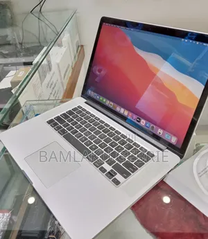 New Laptop Apple MacBook Pro 2015 16GB Intel Core I7 SSD 256GB