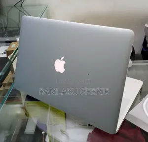 New Laptop Apple MacBook Pro 2015 16GB Intel Core I7 SSD 256GB