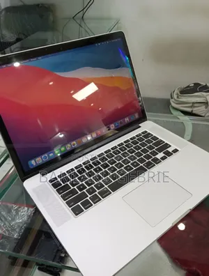New Laptop Apple MacBook Pro 2015 16GB Intel Core I7 SSD 256GB