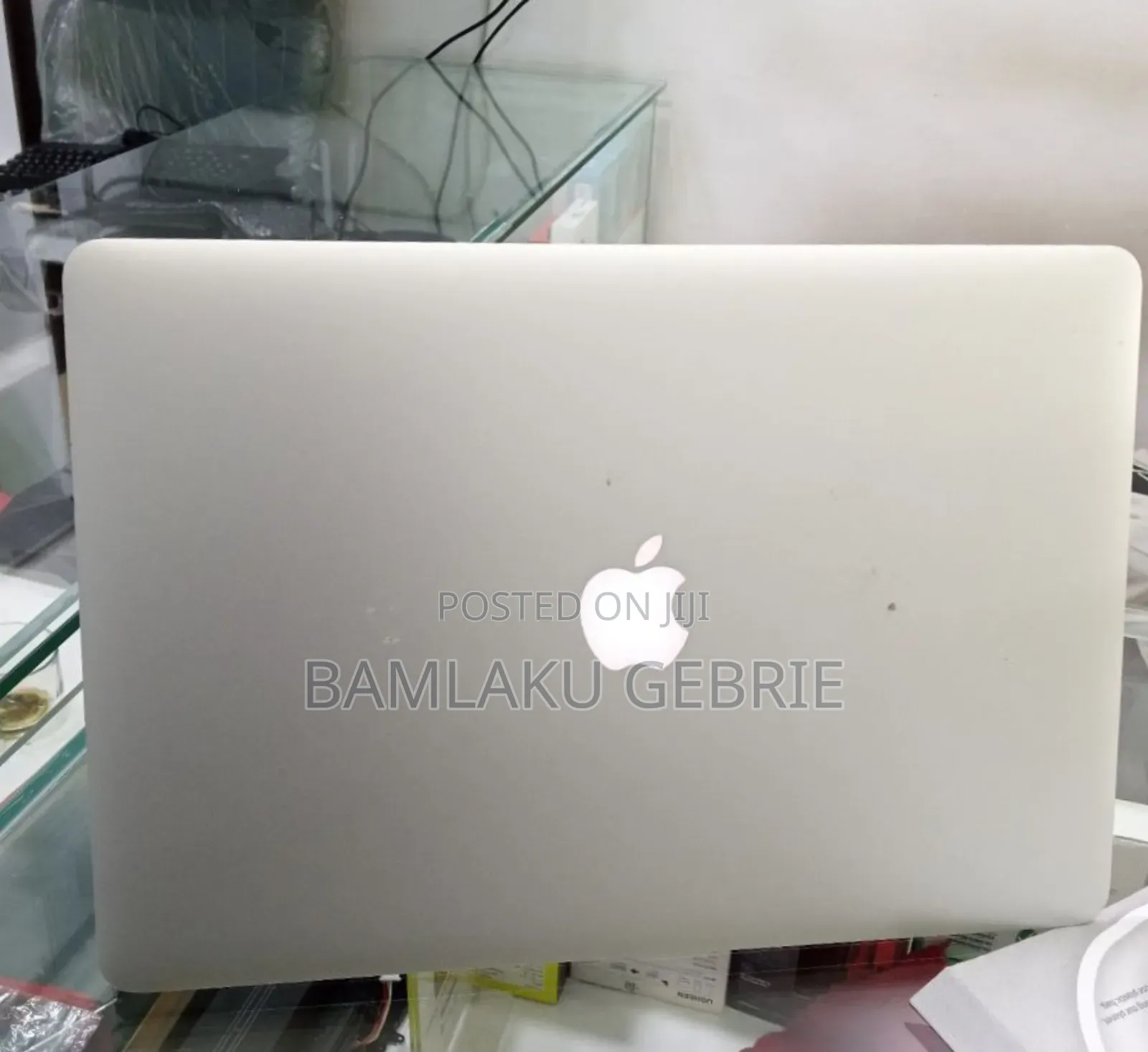 New Laptop Apple MacBook Pro 2015 16GB Intel Core I7 SSD 256GB