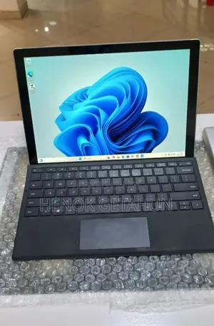 New Laptop Microsoft Surface Pro 5 16GB Intel Core I7 SSD 512GB