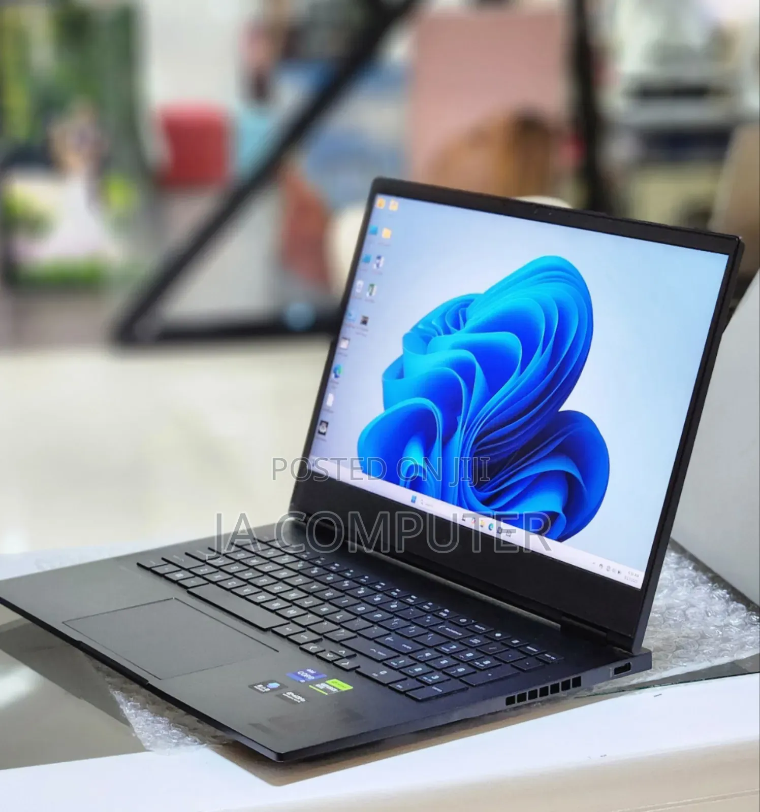 New Laptop HP Omen 16 16GB Intel Core I9 SSD 1T