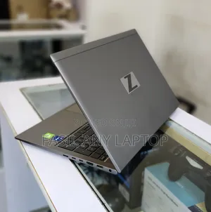 Laptop HP ZBook Firefly G8 4GB Intel Core I7 SSD 1T