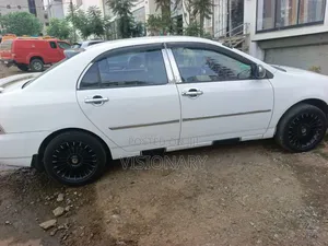 Photo - Toyota Corolla 2003 White