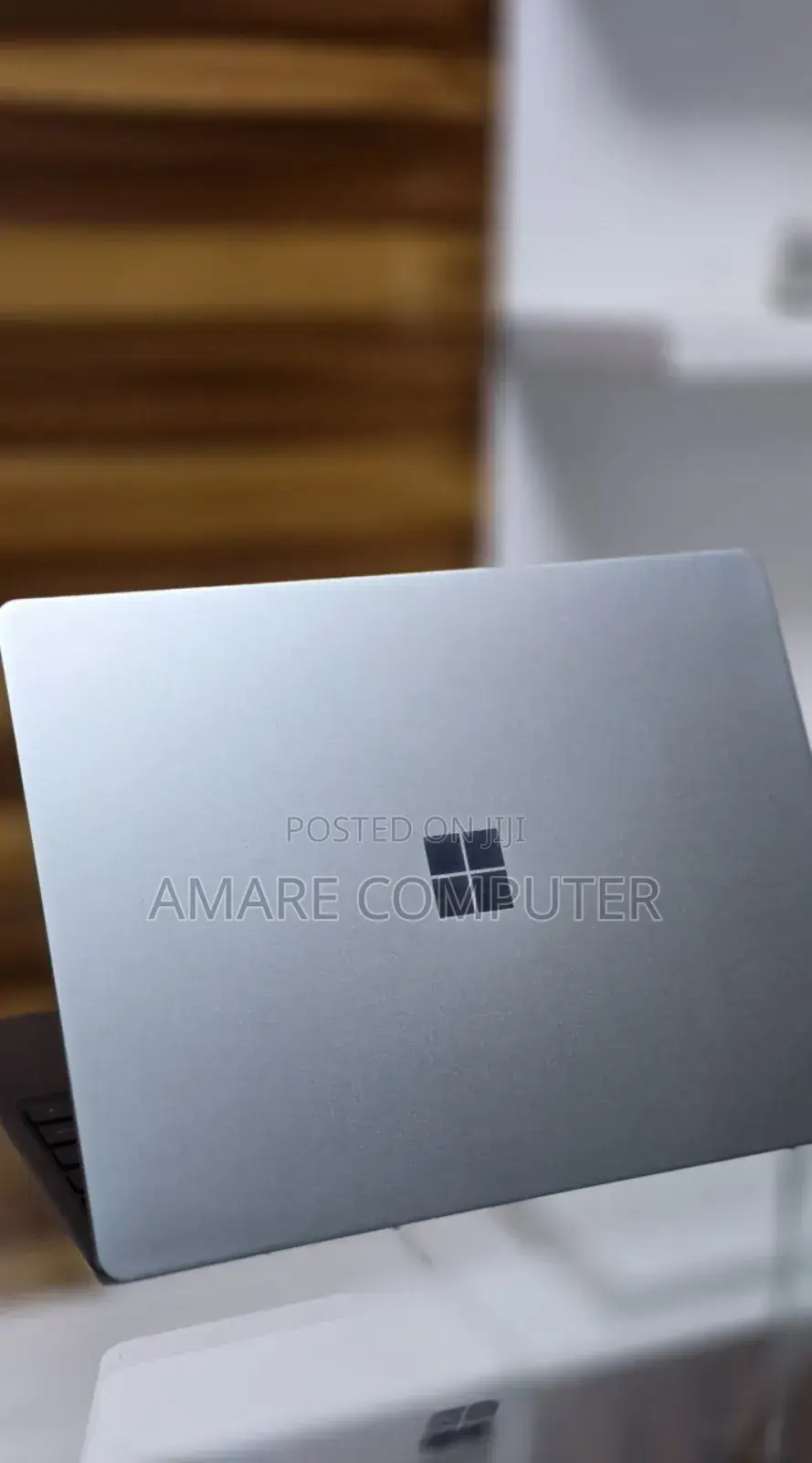 New Laptop Microsoft Surface 8GB Intel Core I5 SSD 256GB